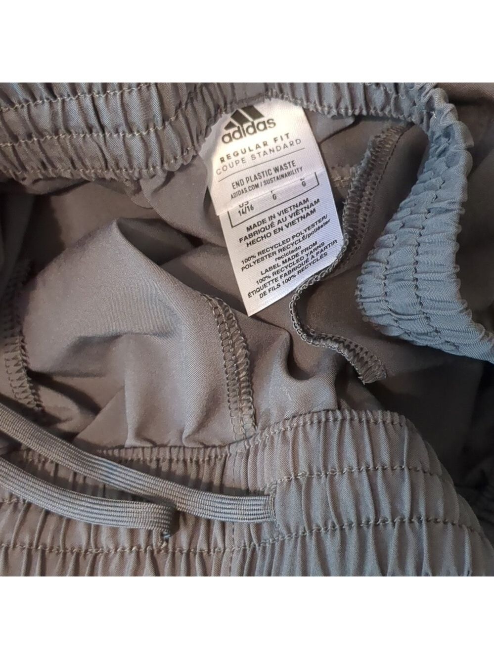 2 pockets and Elastic drawstring waistband - Picture 5 of 6